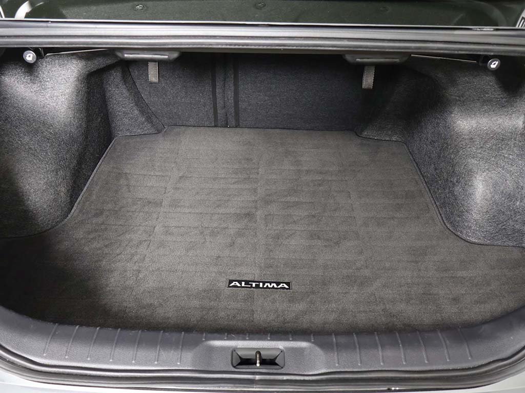 Used 2024 Nissan Altima 2.5 SR AWD/4WD image 16