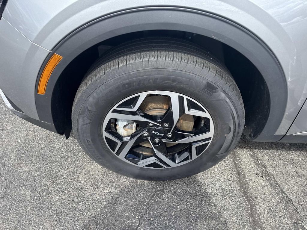 Used 2024 Kia Sportage LX image 12