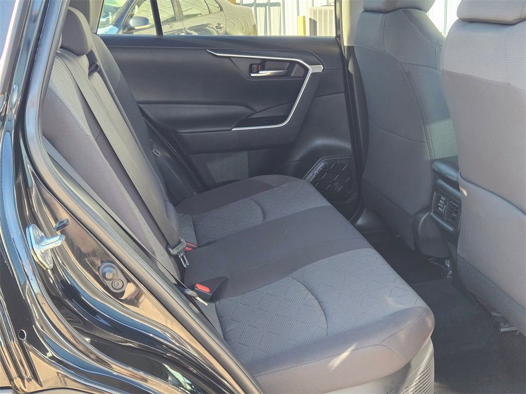 Used 2021 Toyota RAV4 XLE image 25
