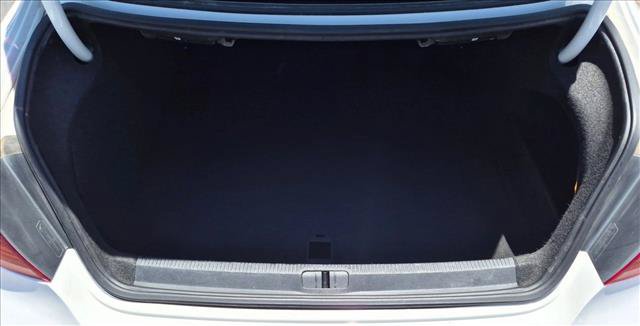 Used 2013 Volkswagen CC R-Line FWD image 6