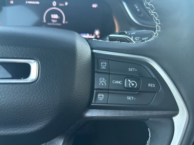 Used 2023 Jeep Grand Cherokee L Limited w/ Luxury Tech Group II image 26