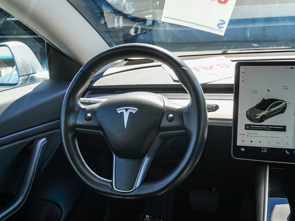 Used 2018 Tesla Model 3 Long Range RWD image 16