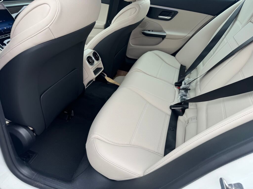 New 2026 Mercedes-Benz C 300 4MATIC Sedan image 15