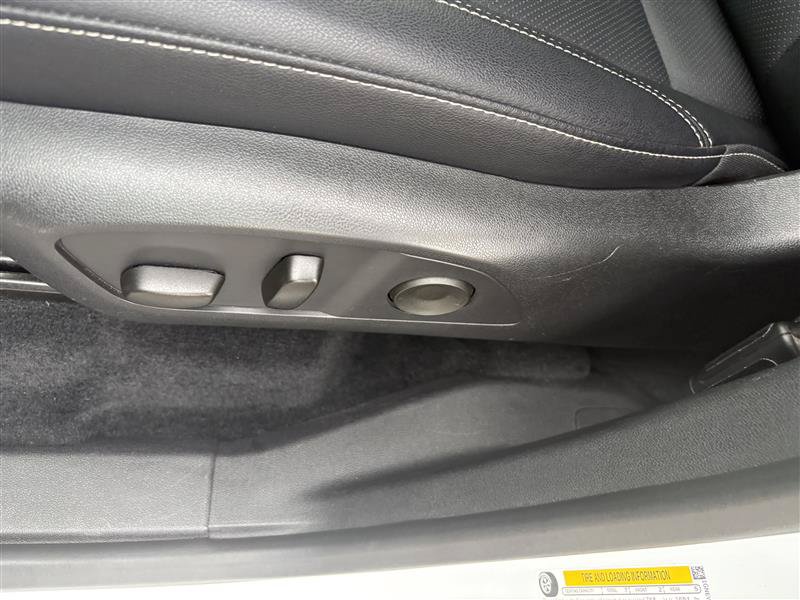 Used 2025 Chevrolet Traverse LT AWD/4WD image 8