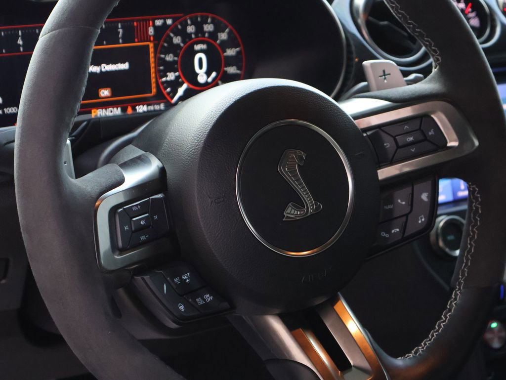 Used 2022 Ford Mustang Shelby GT500 w/ Technology Package image 19