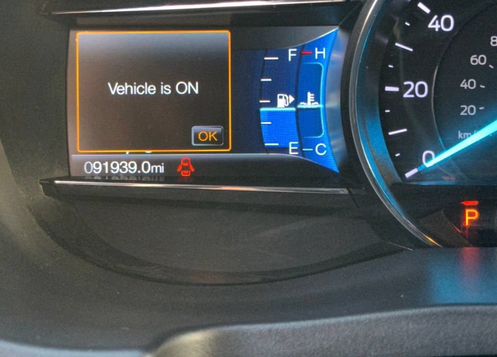 Used 2019 Ford Explorer XLT w/ Equipment Group 202A FWD image 5