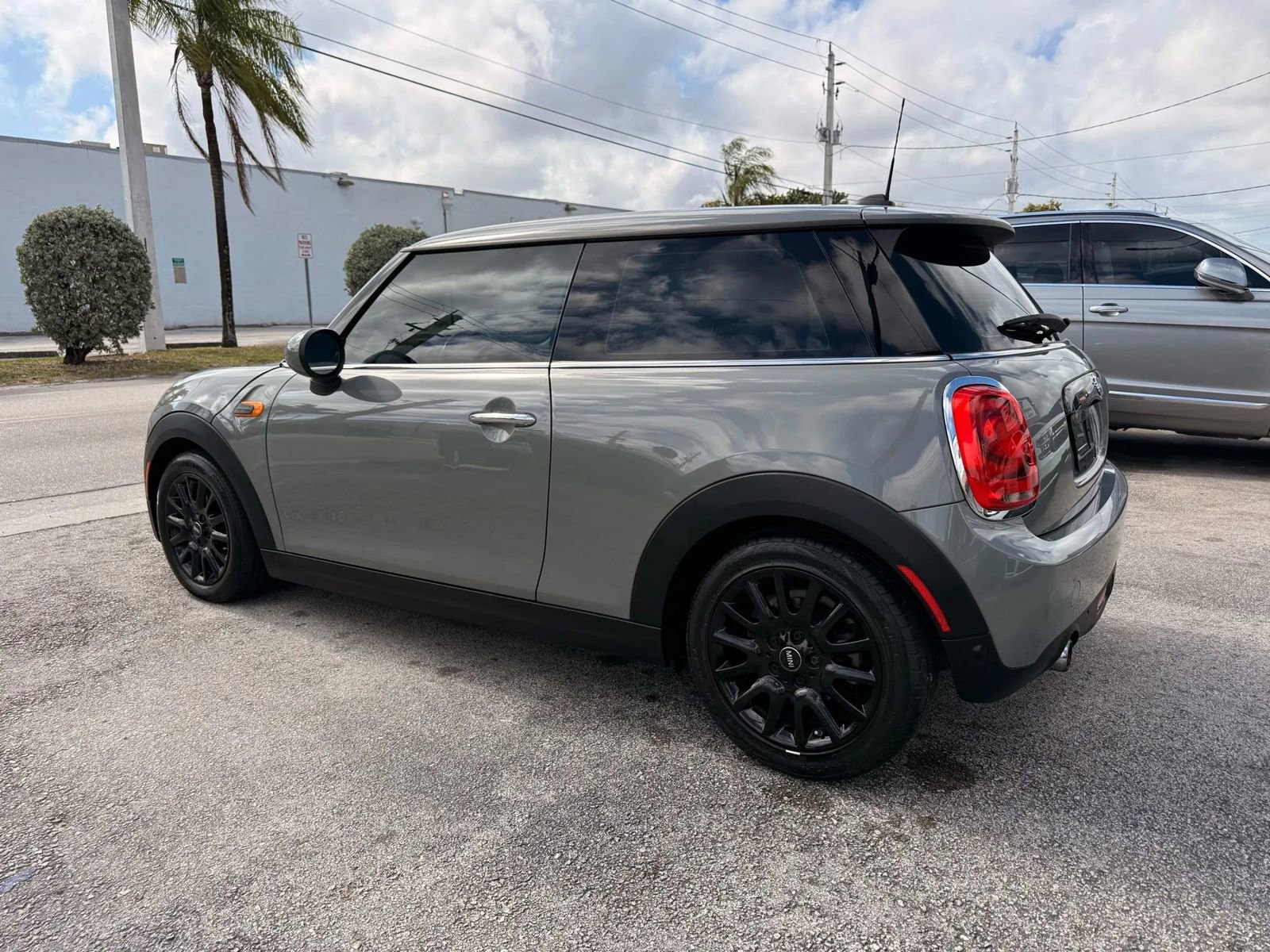 Used 2019 MINI Cooper 2-Door Hardtop image 11