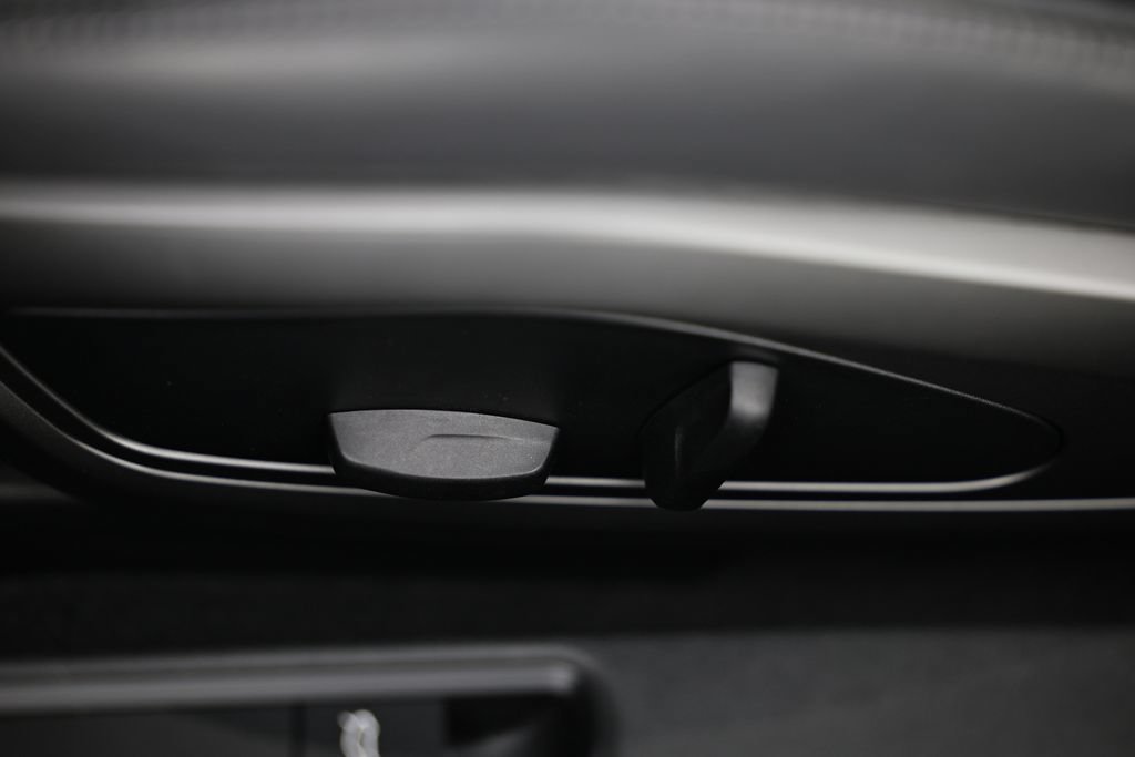Certified 2022 Porsche 911 Carrera RWD image 26