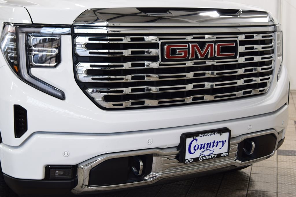 Used 2023 GMC Sierra 1500 Denali w/ Technology Package AWD/4WD image 13