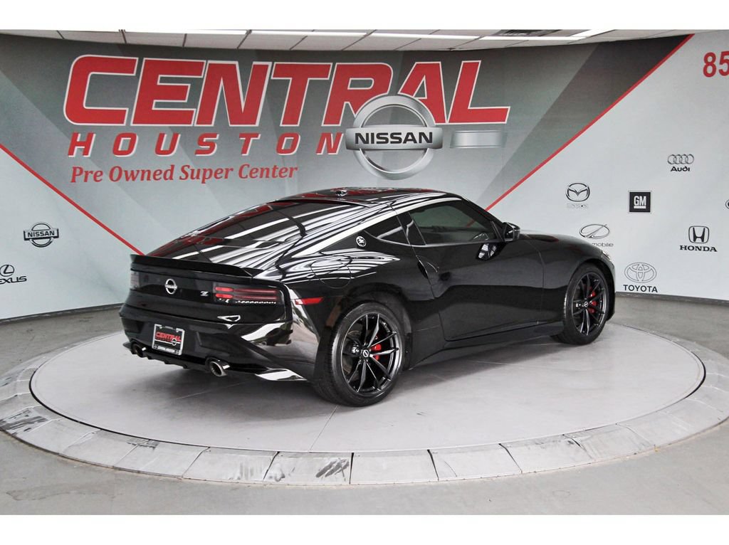 Used 2025 Nissan Z Performance w/ Floor Mat Package RWD image 5