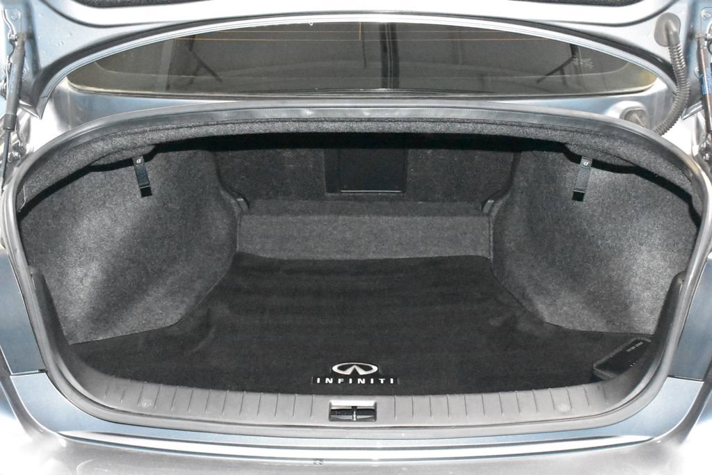 Used 2017 INFINITI Q50 3.0t Premium w/ Driver Assistance Package RWD image 32