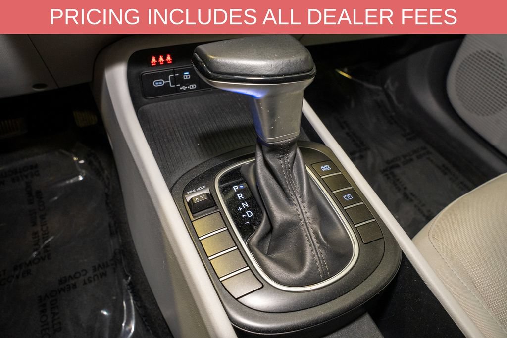 Used 2025 Hyundai Kona SEL FWD image 15