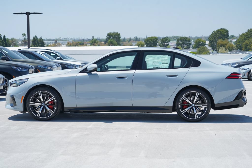 New 2027 BMW 530i w/ M Sport Package RWD image 4