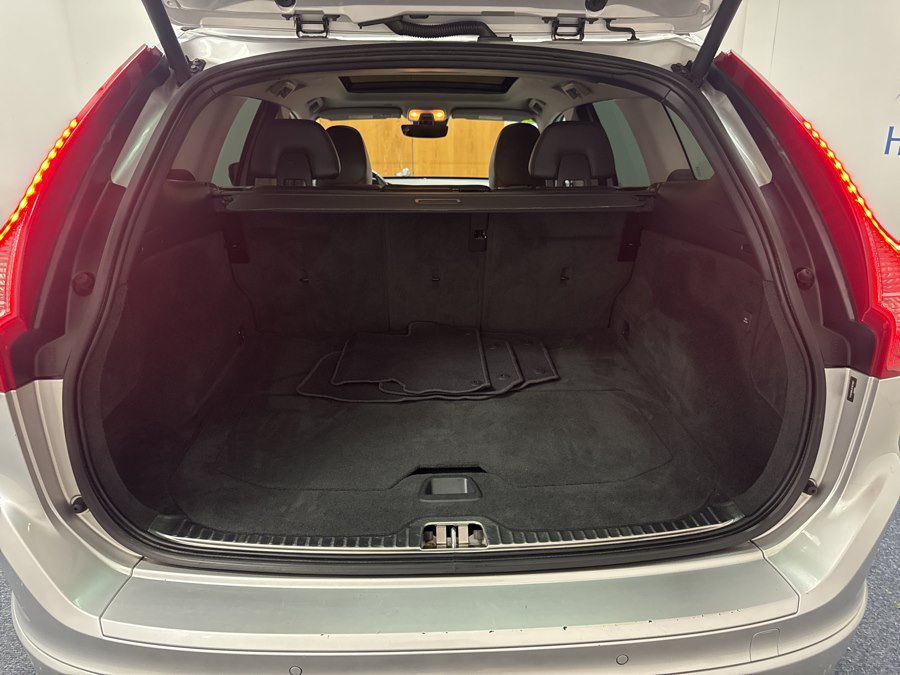 Used 2015 Volvo XC60 T5 AWD/4WD image 14
