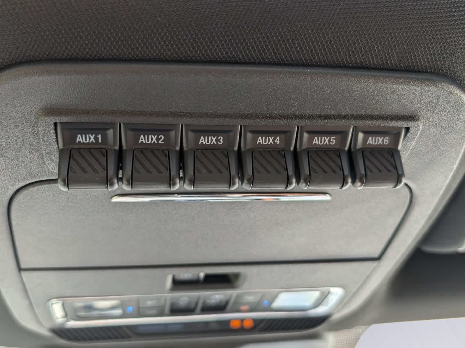 Used 2025 Ford F250 Platinum AWD/4WD image 37