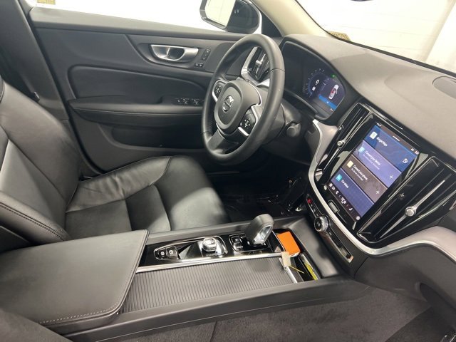 Used 2025 Volvo S60 B5 Core image 25