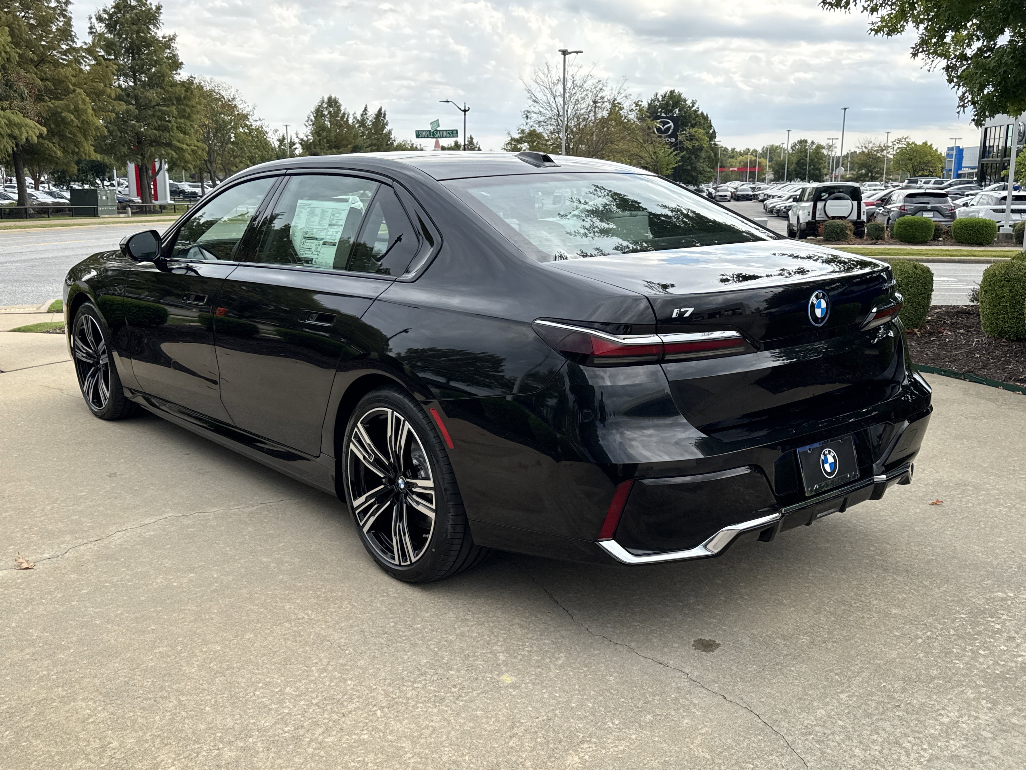 New 2026 BMW i7 xDrive60 image 3