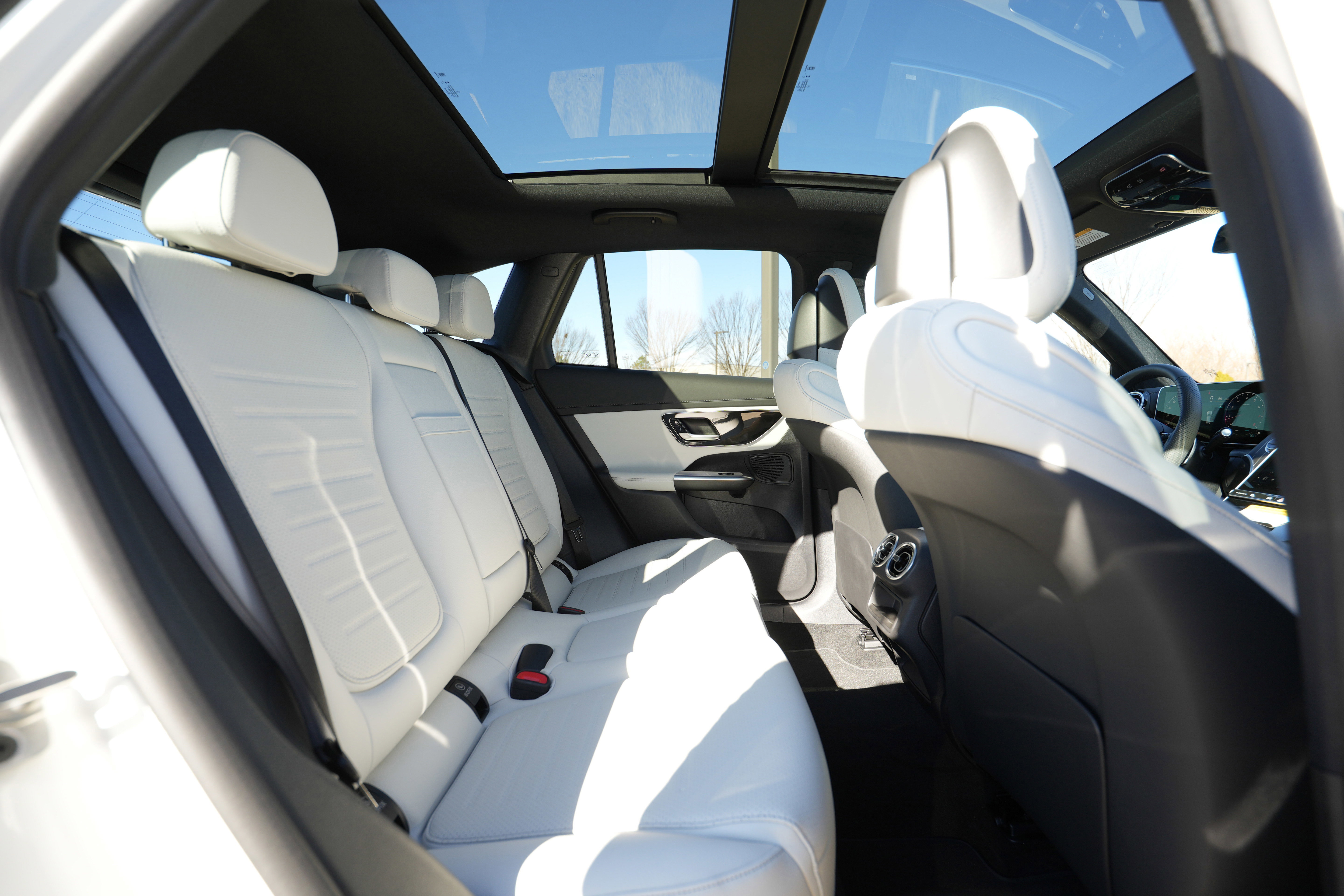 New 2026 Mercedes-Benz GLC 300 4MATIC image 40