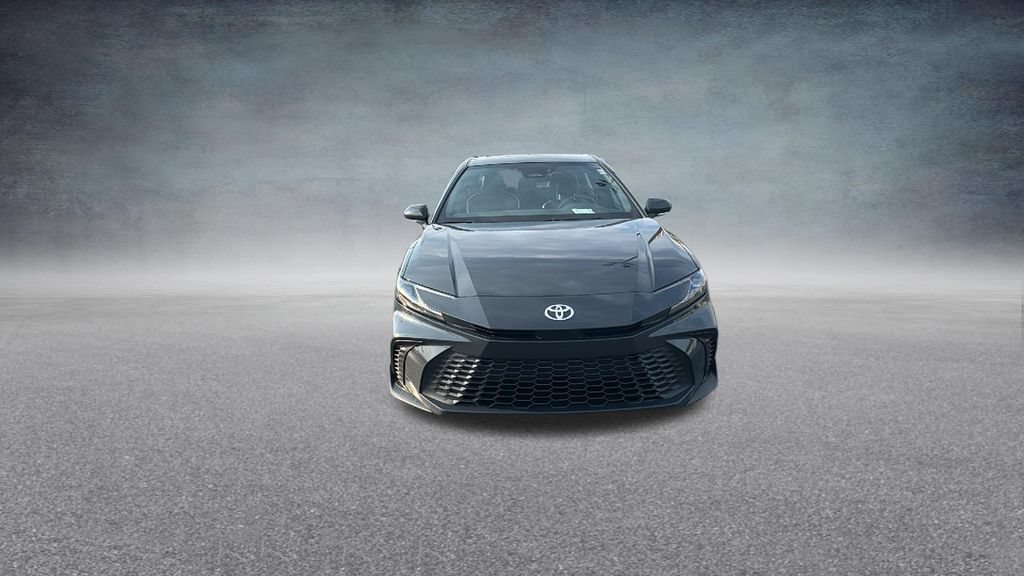 Used 2025 Toyota Camry SE FWD image 4