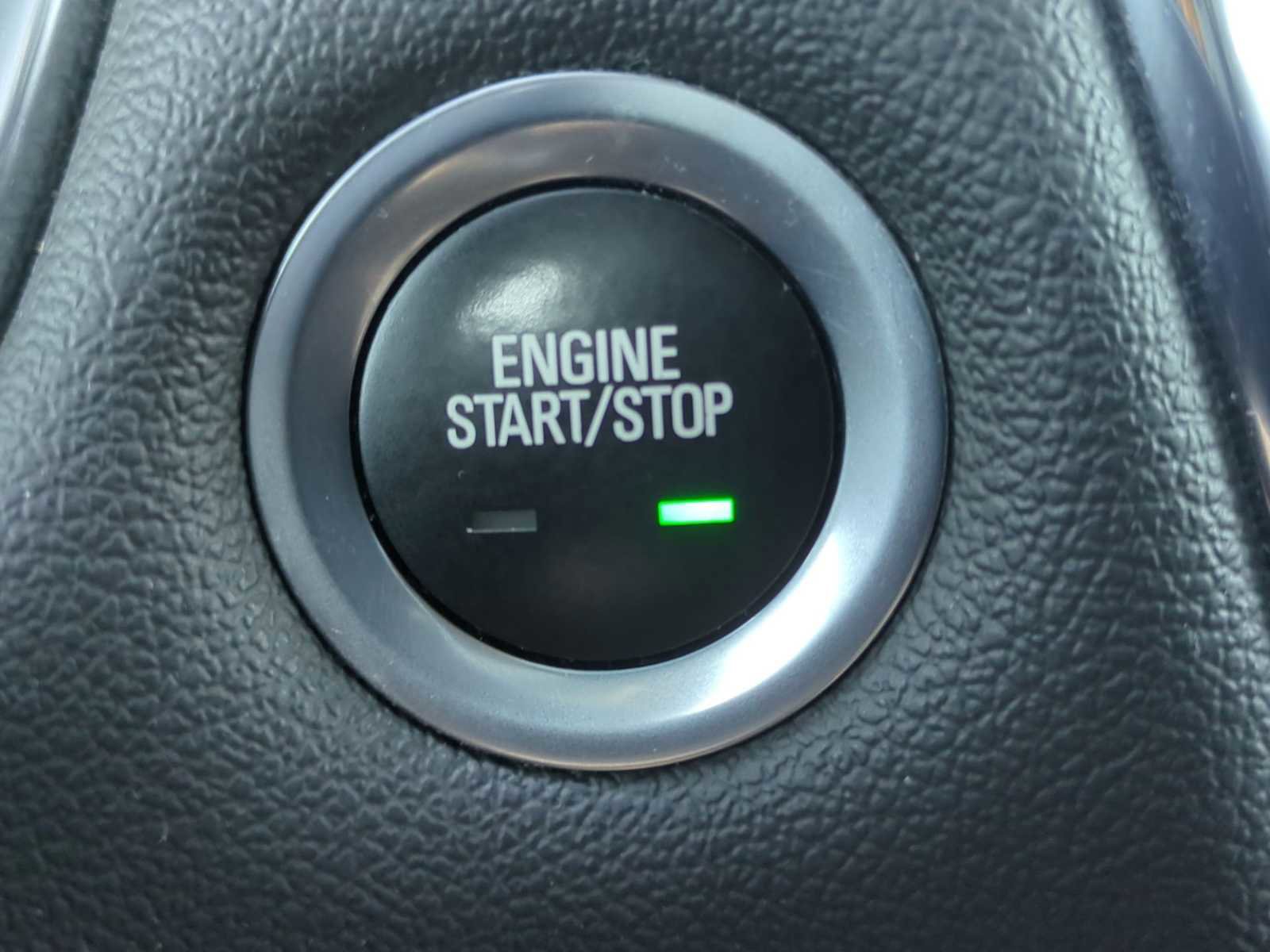 Used 2023 Chevrolet Traverse LT image 17