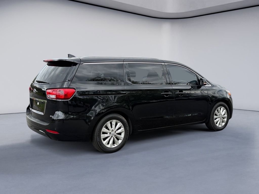 Used 2016 Kia Sedona EX image 5