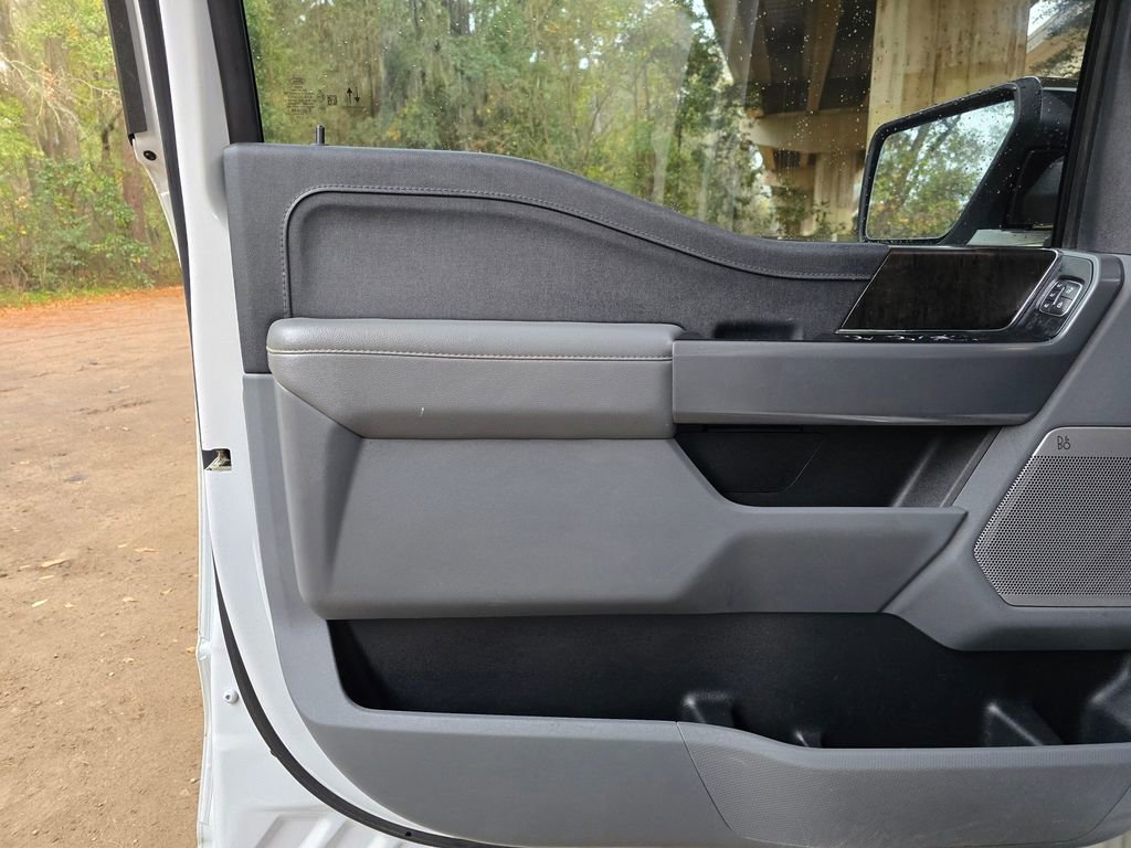 Used 2023 Ford F150 Lariat w/ Trailer Tow Package image 30