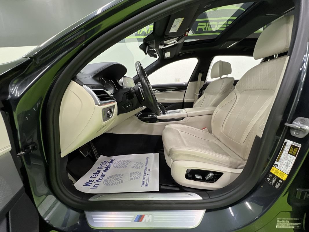Used 2018 BMW 750i xDrive AWD/4WD image 17