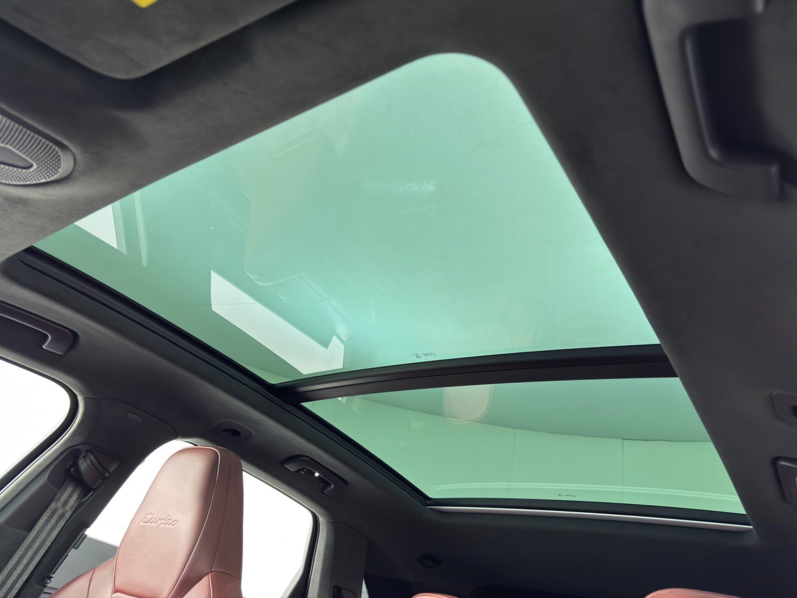 Used 2025 Porsche Cayenne Turbo image 12