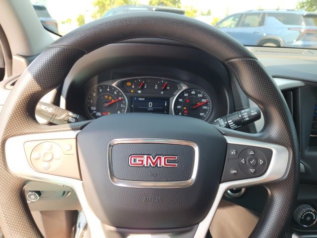 Used 2024 GMC Terrain SLE image 15