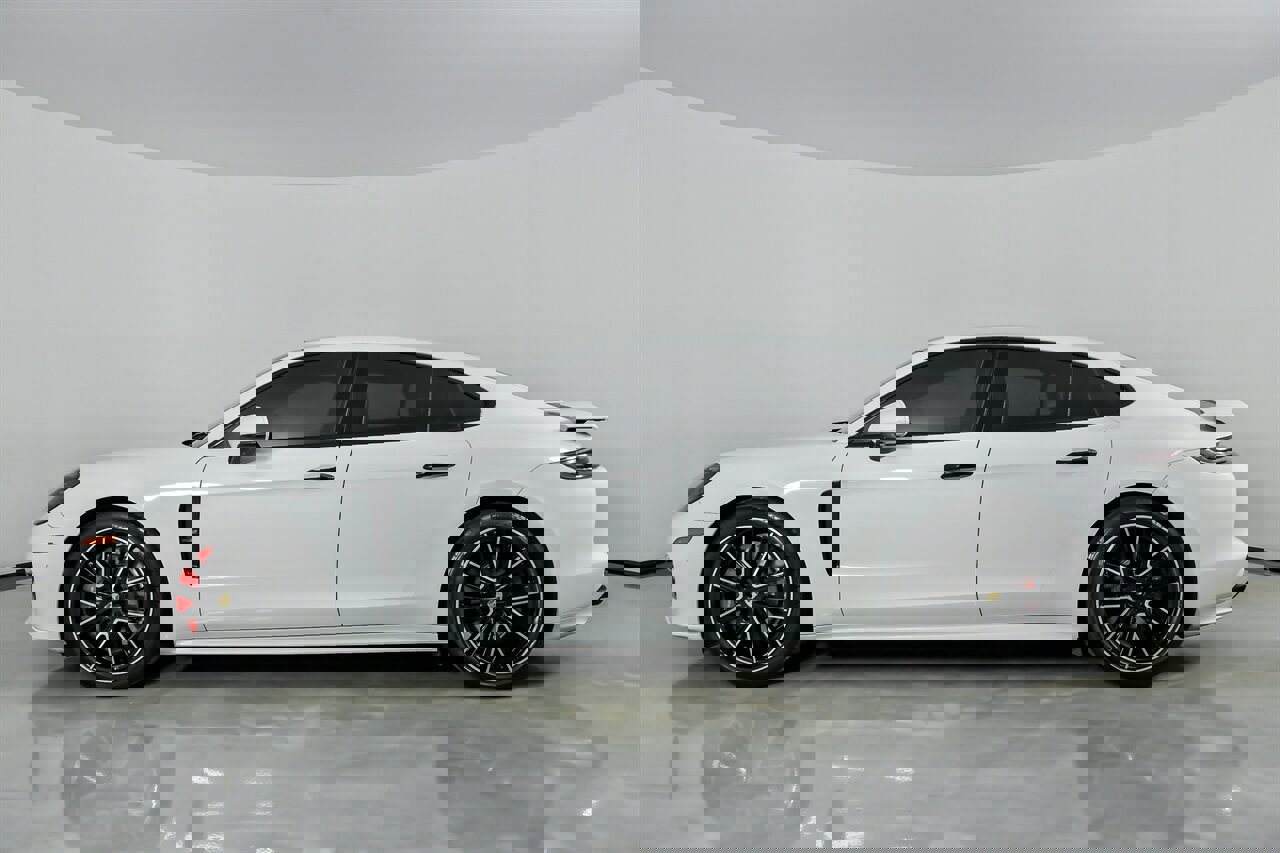 Used 2020 Porsche Panamera GTS image 8