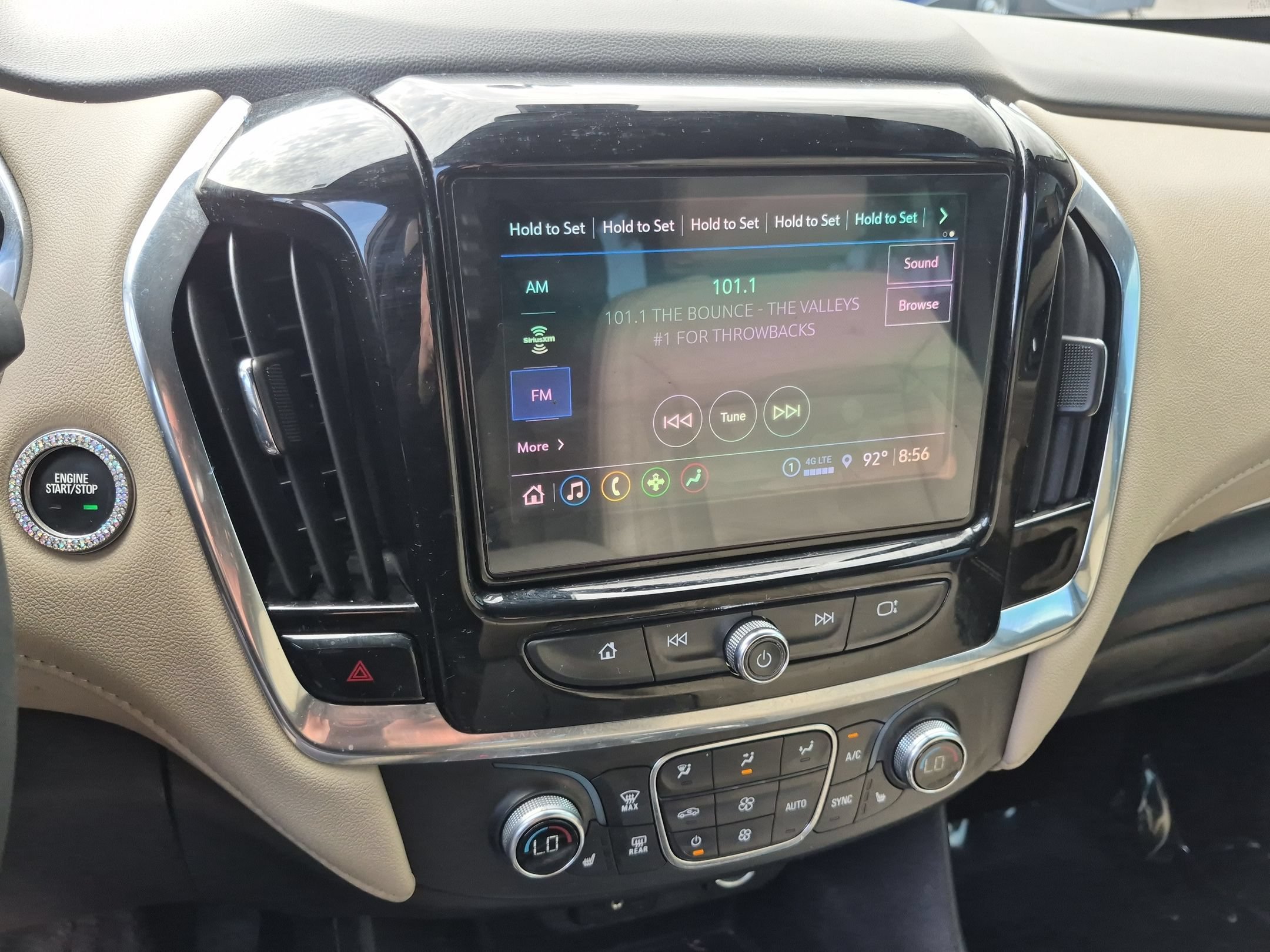 Used 2023 Chevrolet Traverse LT FWD image 18