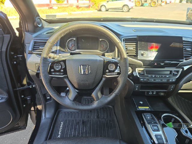 Used 2024 Honda Passport Black Edition image 14