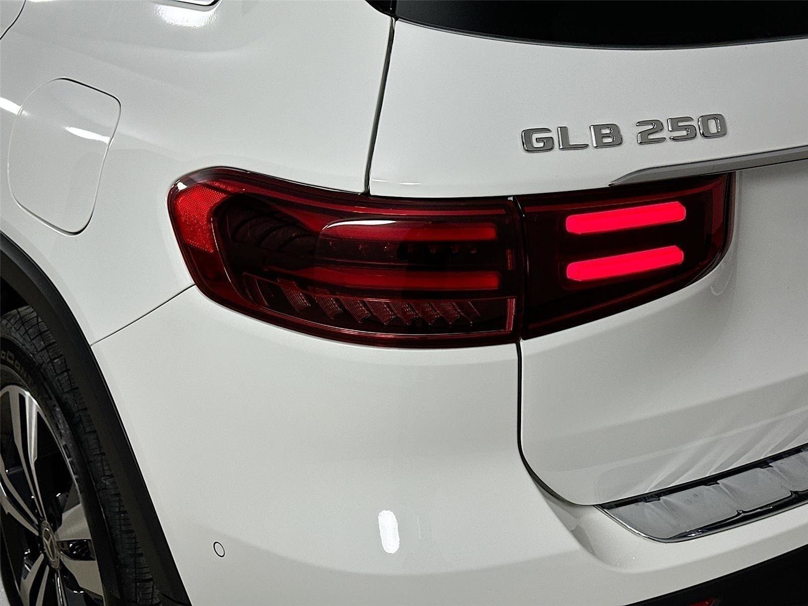 Certified 2026 Mercedes-Benz GLB 250 4MATIC image 39