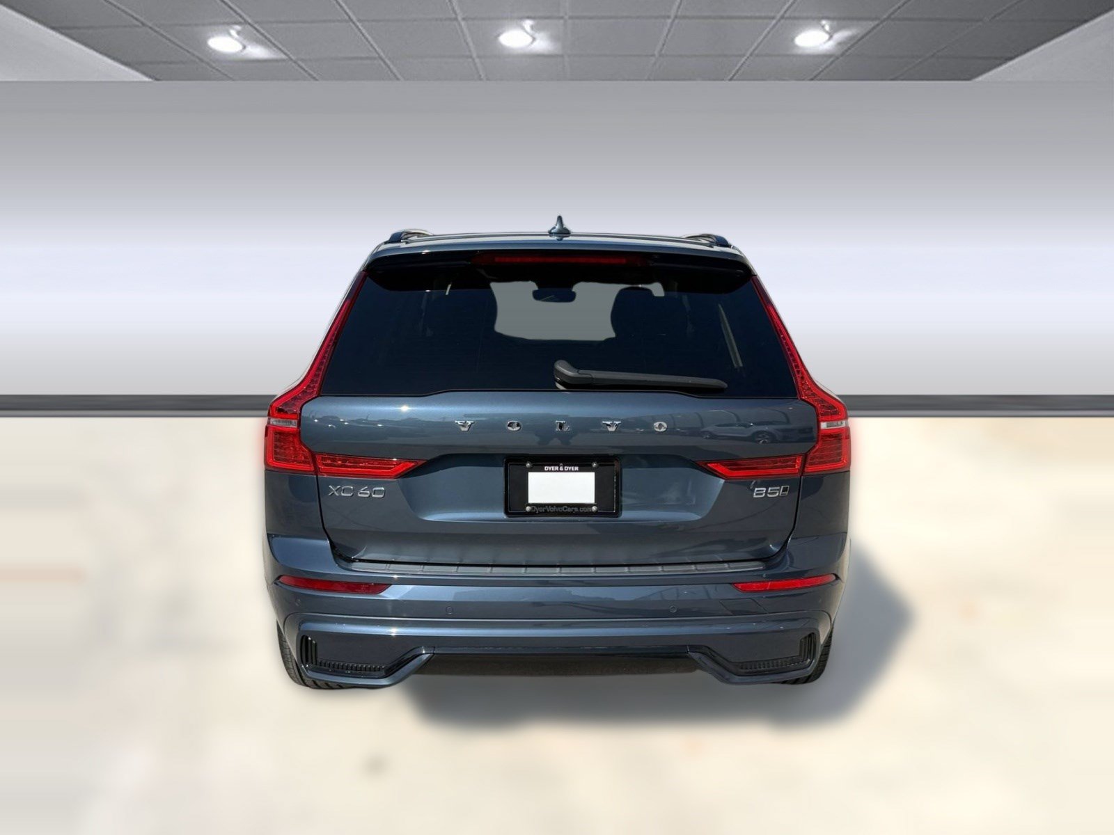 Certified 2024 Volvo XC60 B5 Plus w/ Protection Package Premier AWD/4WD image 9