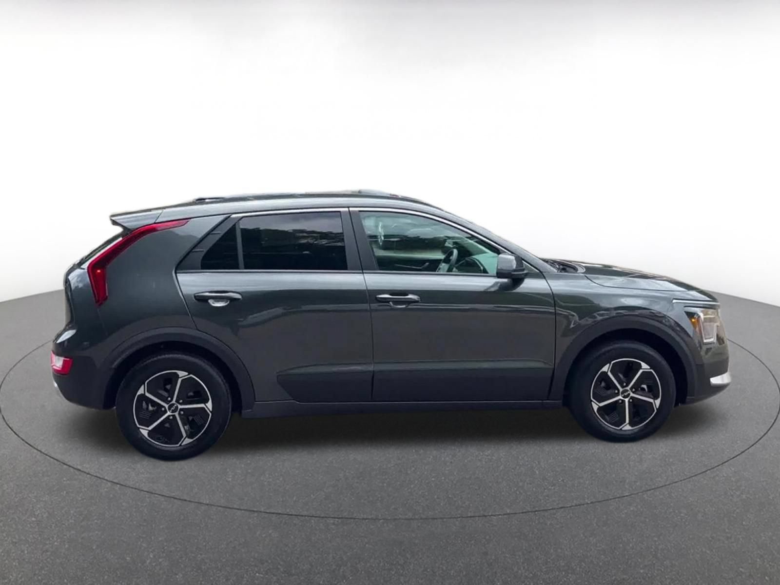 Used 2026 Kia Niro LX FWD image 15