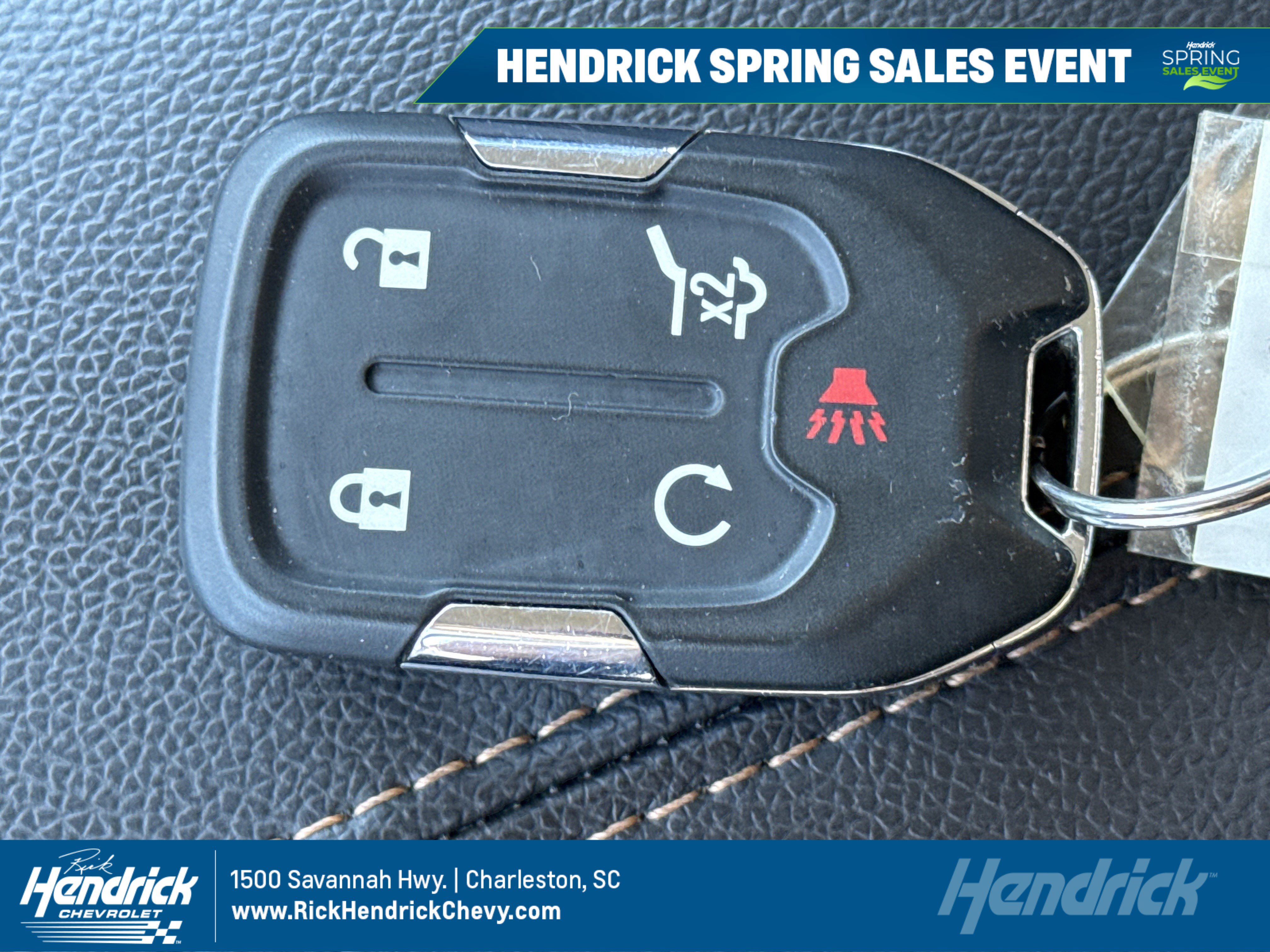 Used 2023 GMC Terrain AT4 image 1