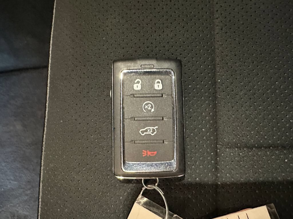 Used 2024 Jeep Grand Cherokee Altitude AWD/4WD image 17