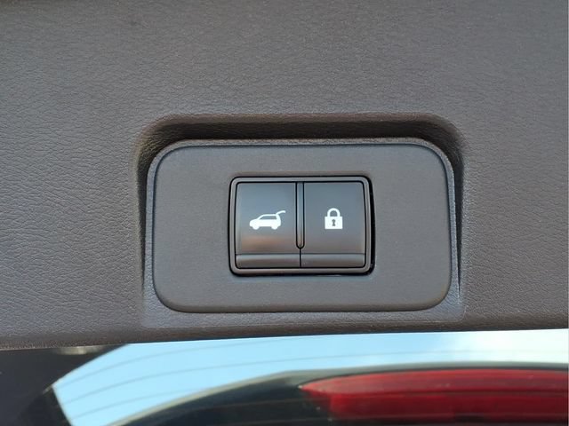 Used 2025 Nissan Rogue SV FWD image 21