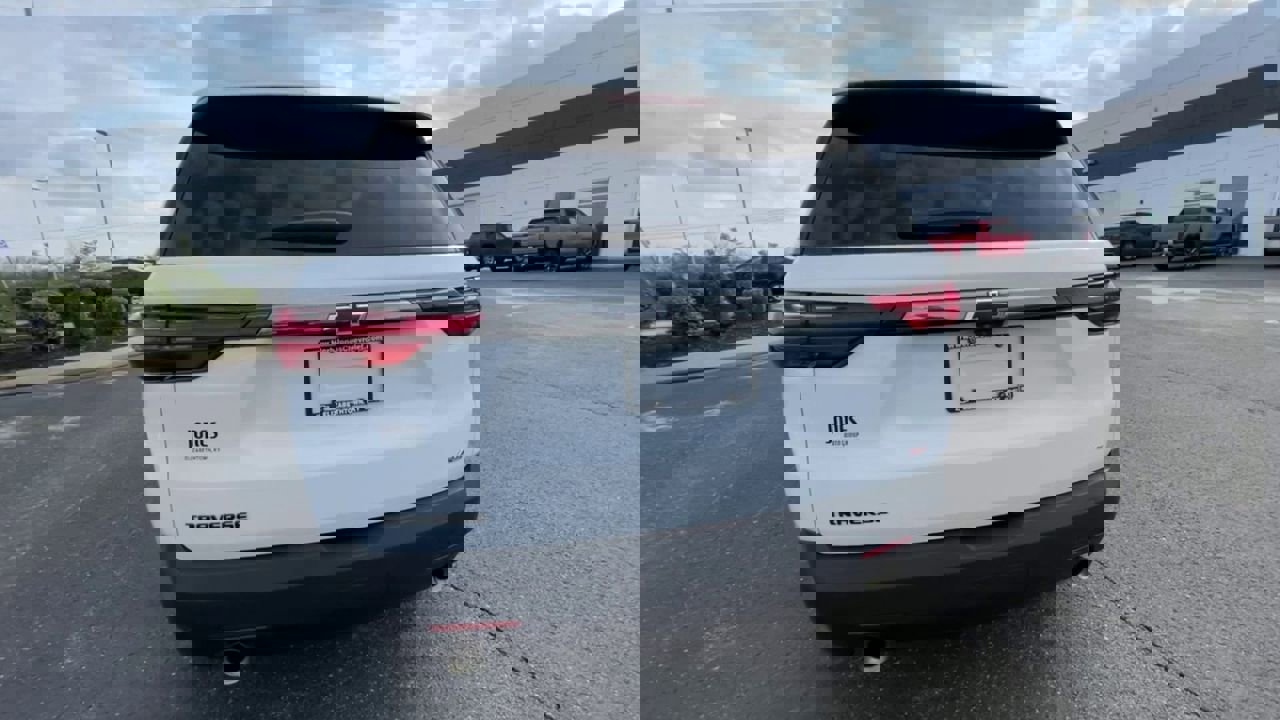 Used 2023 Chevrolet Traverse RS w/ LPO, Floor Liner Package image 2