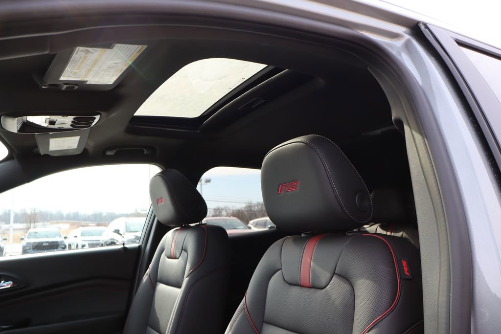 New 2026 Chevrolet Trax RS w/ Sunroof Package FWD image 25