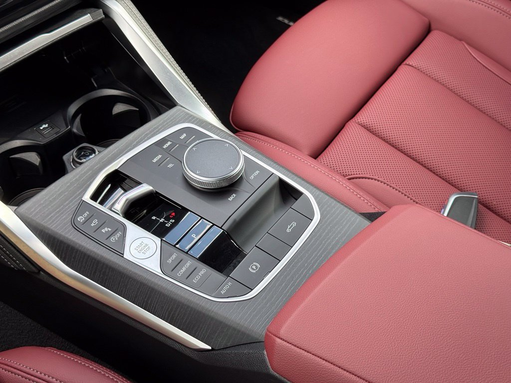 Used 2026 BMW M440i Convertible w/ Premium Package RWD image 32