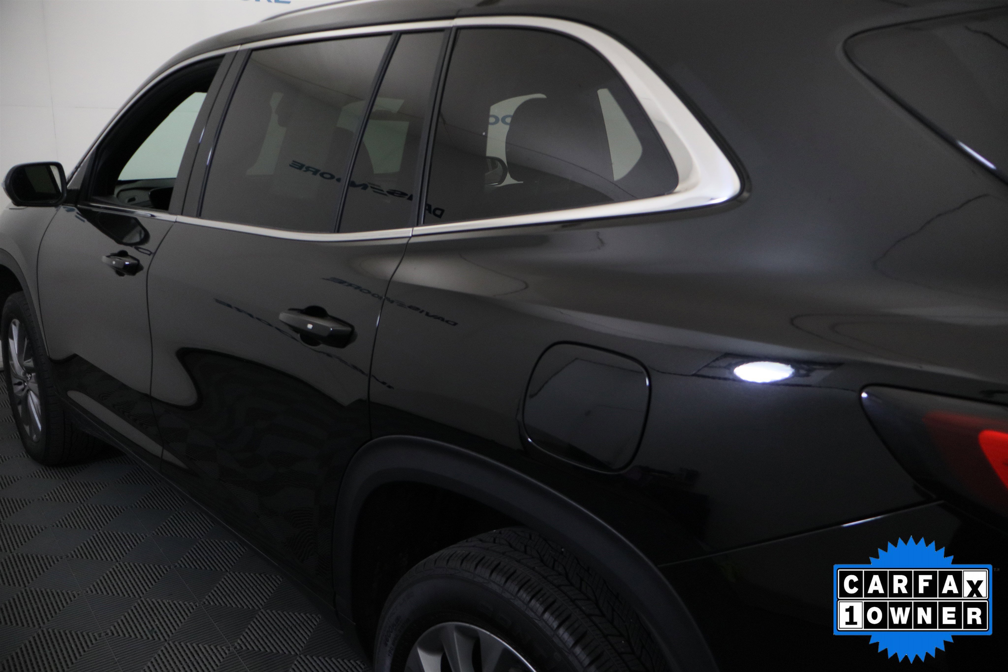 Used 2025 Buick Enclave Preferred FWD image 11
