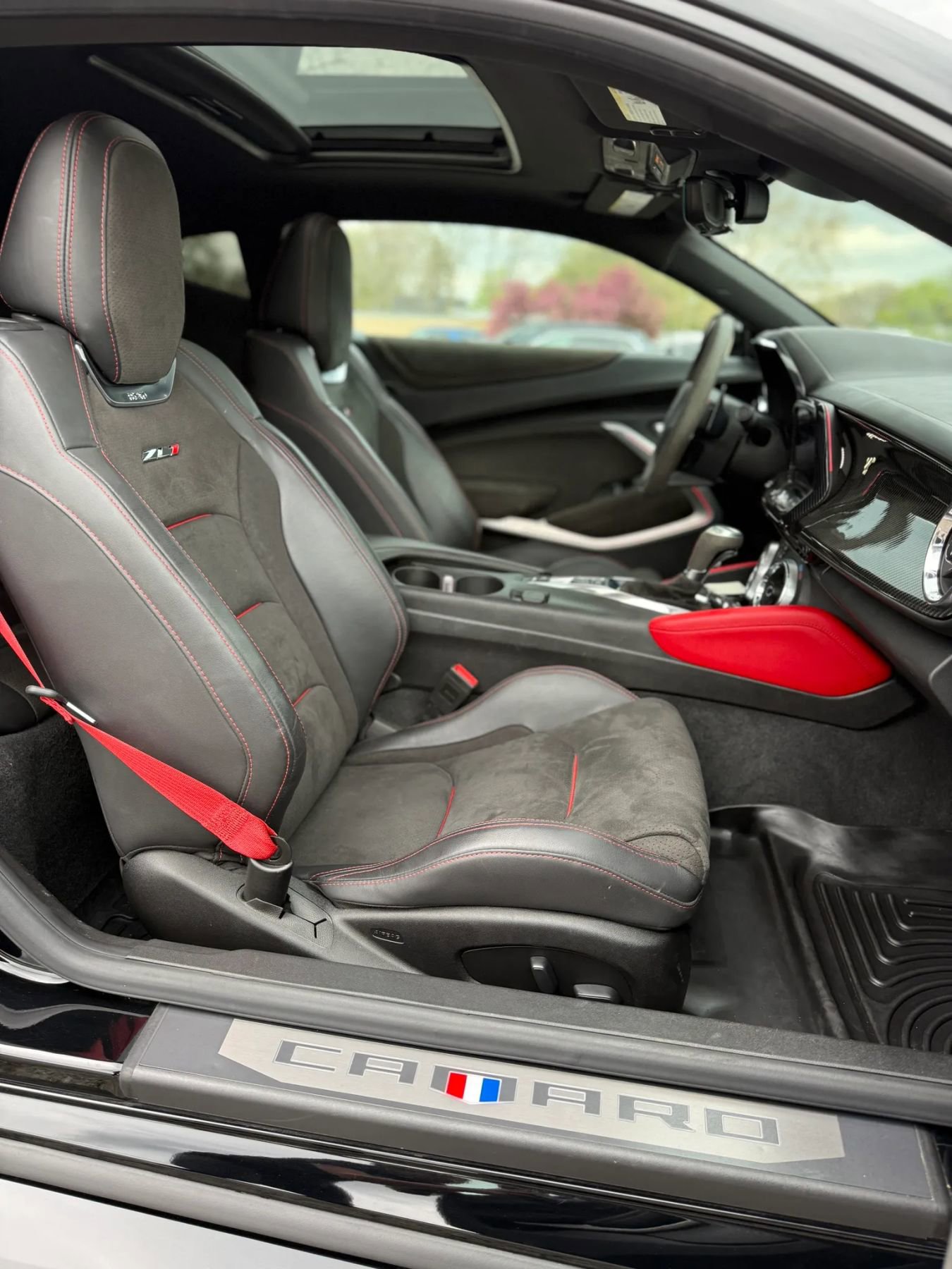 Used 2020 Chevrolet Camaro ZL1 RWD image 21
