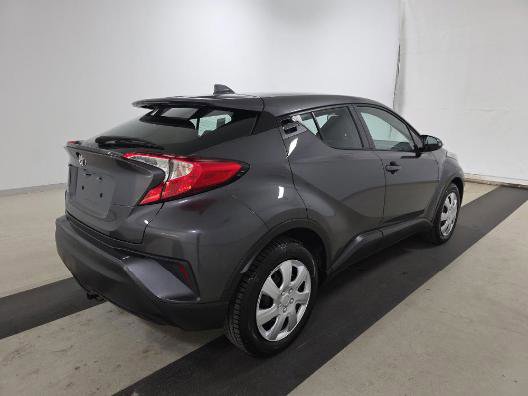 Used 2019 Toyota C-HR LE image 5