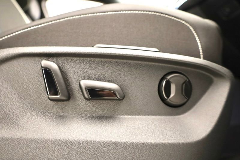 New 2026 Volkswagen Atlas Cross Sport SEL Premium R-Line image 35