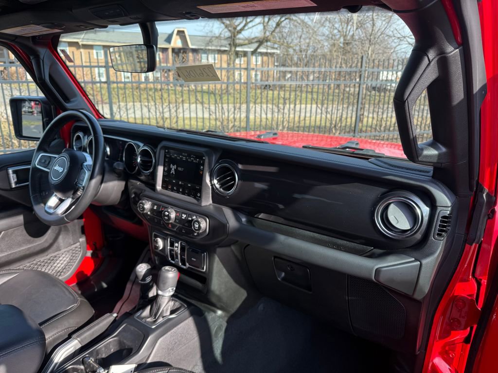 Used 2022 Jeep Wrangler Unlimited Sahara image 16