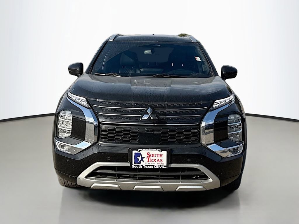 Used 2022 Mitsubishi Outlander SEL image 2