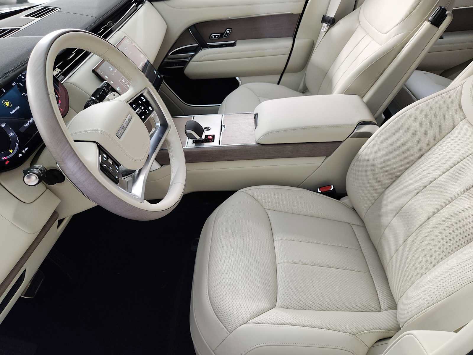 New 2026 Land Rover Range Rover SE AWD/4WD image 13