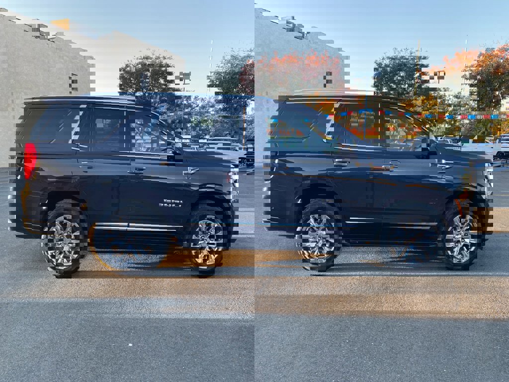 Used 2025 GMC Yukon Denali image 8