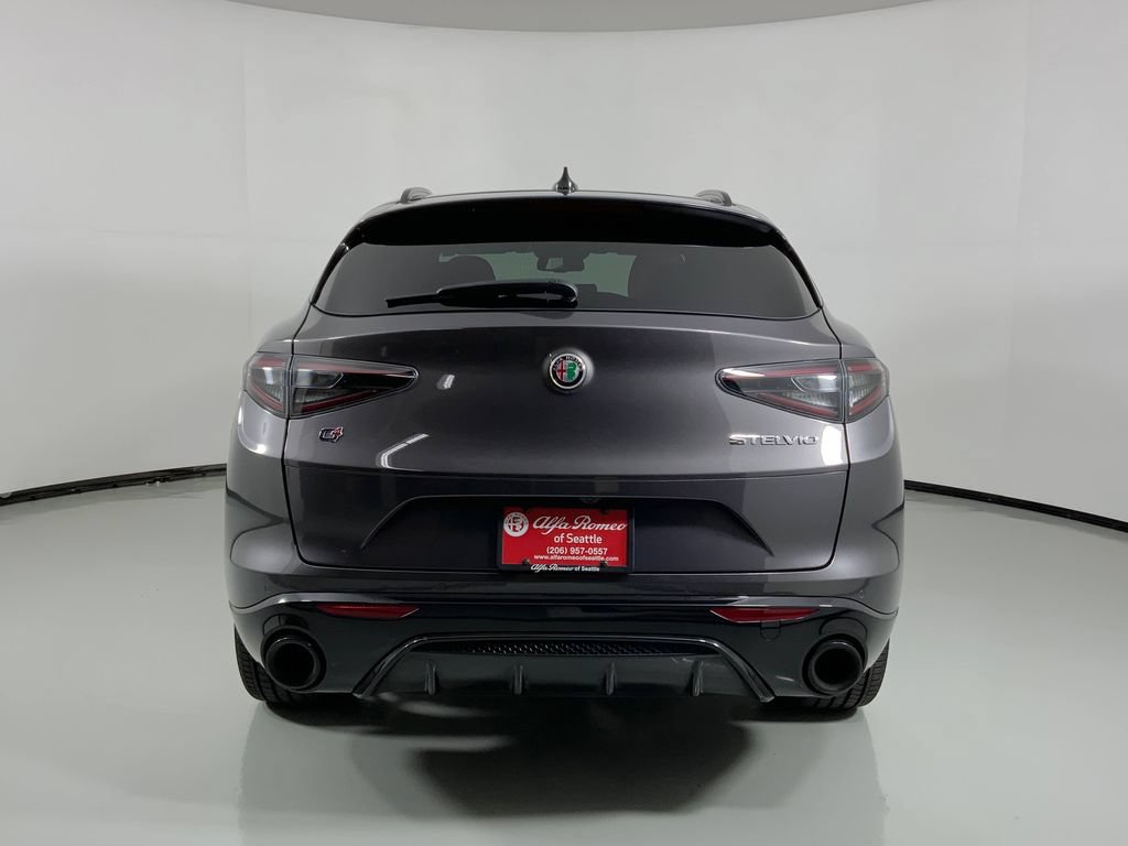 New 2025 Alfa Romeo Stelvio Sprint w/ Veloce Package AWD/4WD image 13